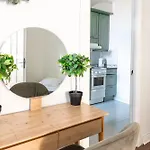 2ndhomes 2br Center With Balcony & Park View Helsinky