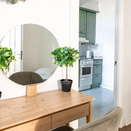 2ndhomes 2br Center With Balcony & Park View Helsinky